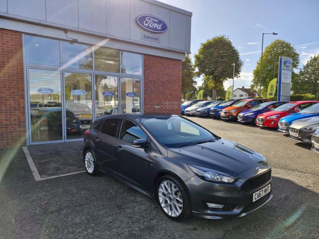 2017 (67) Ford Focus 1.0T EcoBoost ST-Line Hatchback 5dr Petrol Manual Euro 6 (s/s) (140 ps)