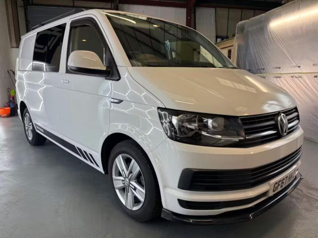 2017 (67) Volkswagen Transporter 2.0 TDI T30 BlueMotion Tech Trendline Kombi Double Cab 5dr Diesel Manual FWD SWB Euro 6 (s/s) (102 ps)