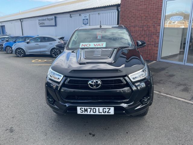 2020 (70) Toyota Hilux 2.4 D-4D Invincible Pickup Double Cab 4dr Diesel Auto 4WD Euro 6 (s/s) (150 ps)